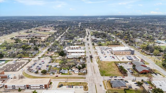 406 S Bryan Belt Line, Mesquite, TX 75149