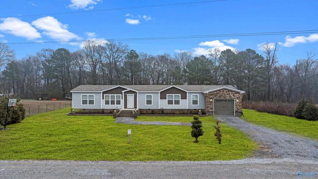 161 County Road 1762, Baileyton, AL 35019