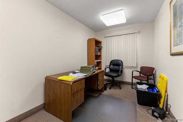 30401 Utica Road, Roseville, MI 48066