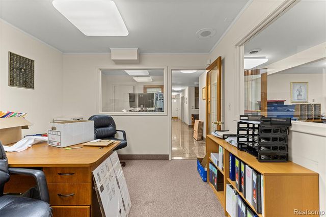30401 Utica Road, Roseville, MI 48066
