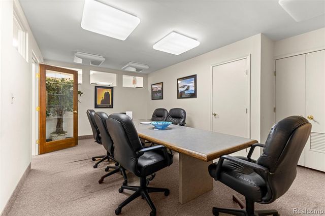30401 Utica Road, Roseville, MI 48066