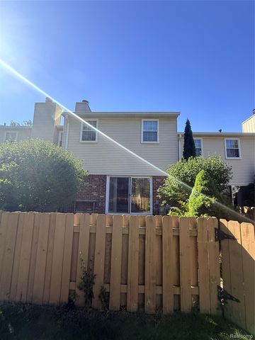 5784 Northfield Parkway, Troy, MI 48098