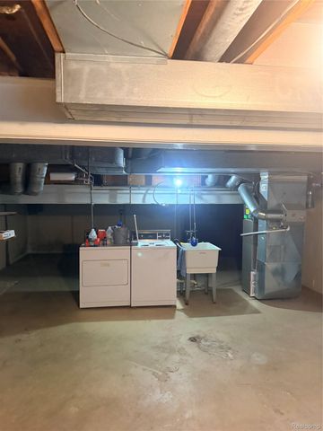 5784 Northfield Parkway, Troy, MI 48098