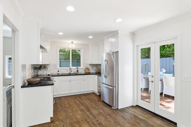 699 Oregon Avenue, Palo Alto, CA 94301