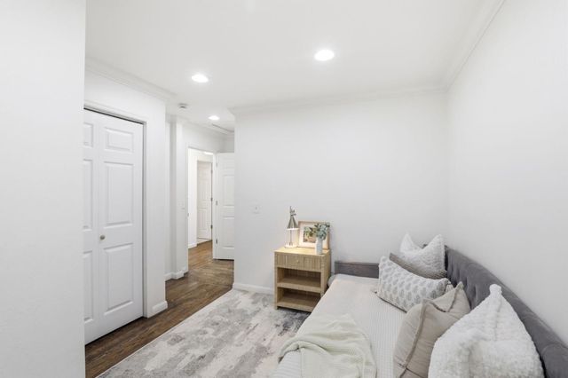 699 Oregon Avenue, Palo Alto, CA 94301