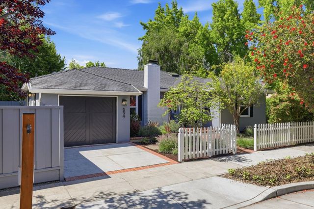 699 Oregon Avenue, Palo Alto, CA 94301