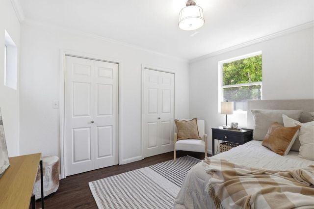 699 Oregon Avenue, Palo Alto, CA 94301