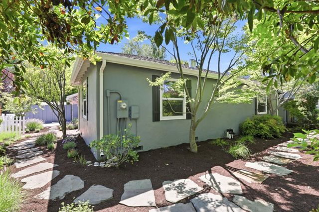 699 Oregon Avenue, Palo Alto, CA 94301