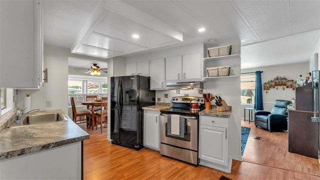 924 ELIZABETH LANE, Lakeland, FL 33809