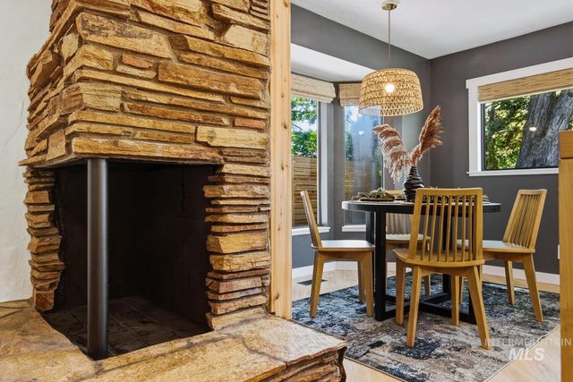 5250 N Mitchell St, Boise, ID 83704