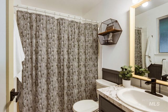 5250 N Mitchell St, Boise, ID 83704