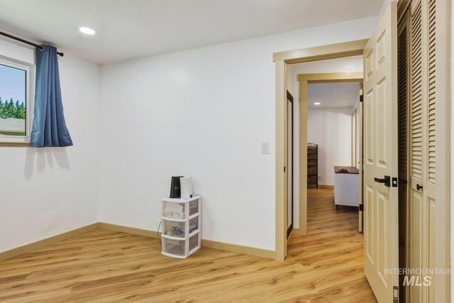 5250 N Mitchell St, Boise, ID 83704