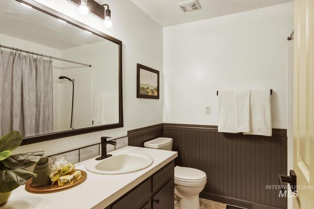 5250 N Mitchell St, Boise, ID 83704