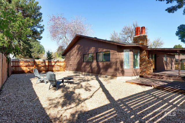 5250 N Mitchell St, Boise, ID 83704