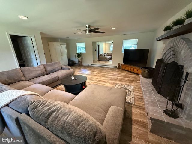 35 BIRCHWOOD WAY, Gibbsboro, NJ 08026