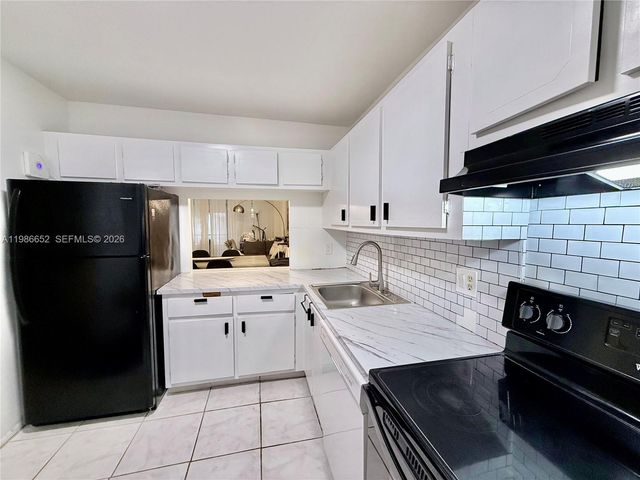 8321 Sands Point Boulevard D204, Tamarac, FL 33321