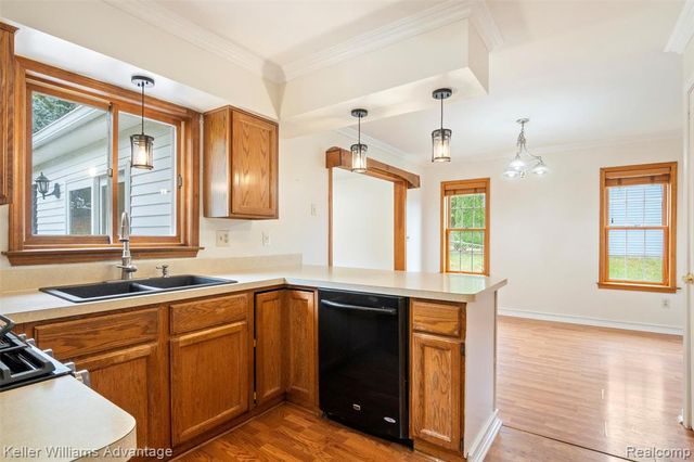 60422 Lamplighter Drive, New Hudson, MI 48165