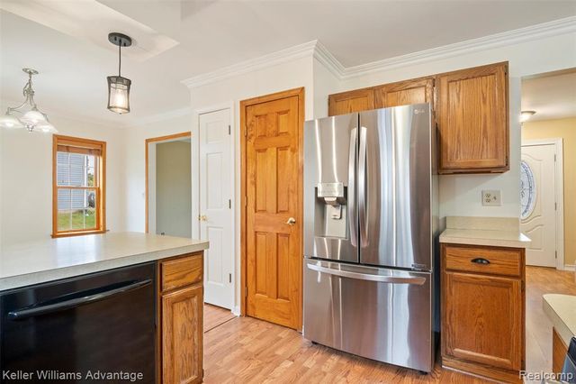 60422 Lamplighter Drive, New Hudson, MI 48165