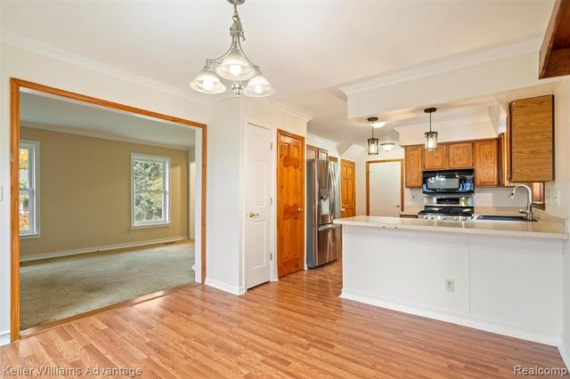 60422 Lamplighter Drive, New Hudson, MI 48165