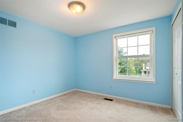 60422 Lamplighter Drive, New Hudson, MI 48165