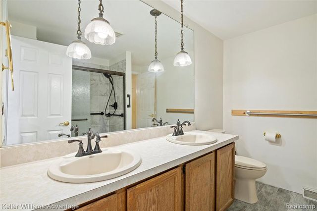 60422 Lamplighter Drive, New Hudson, MI 48165