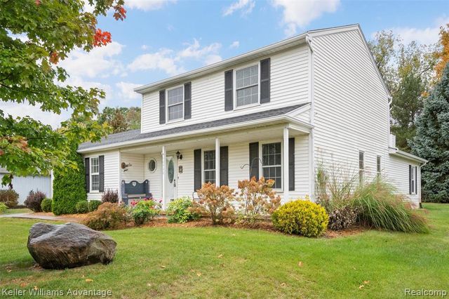 60422 Lamplighter Drive, New Hudson, MI 48165