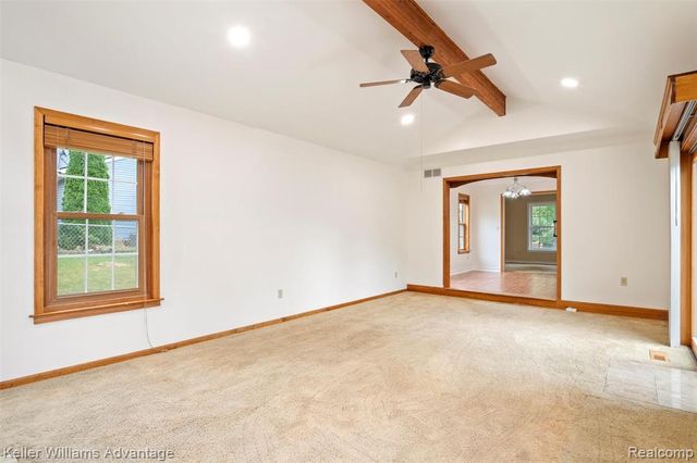 60422 Lamplighter Drive, New Hudson, MI 48165