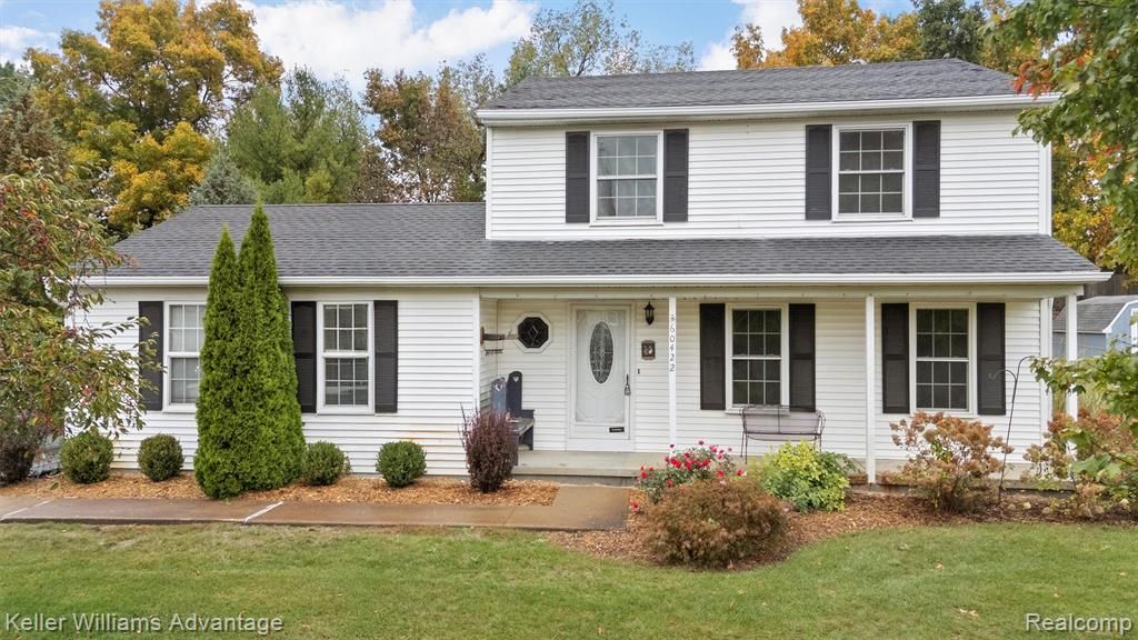 60422 Lamplighter Drive, New Hudson, MI 48165