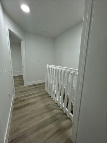 8079 NW 8th St 10, Miami, FL 33126