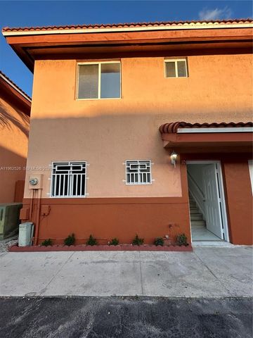 8079 NW 8th St 10, Miami, FL 33126