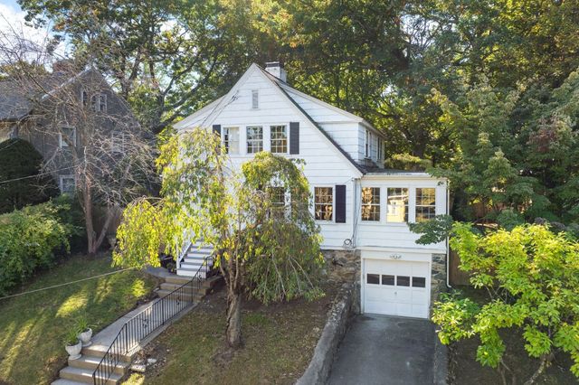 50 Holland Rd, Melrose, MA 02176