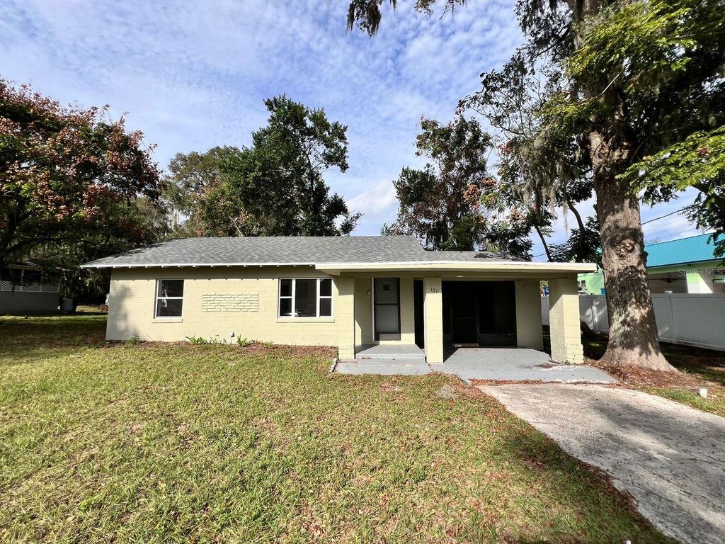 107 OAKLAND DRIVE, Deland, FL 32720