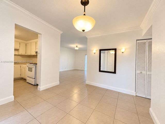13707 Kendale Lakes Circle 109, Miami, FL 33183