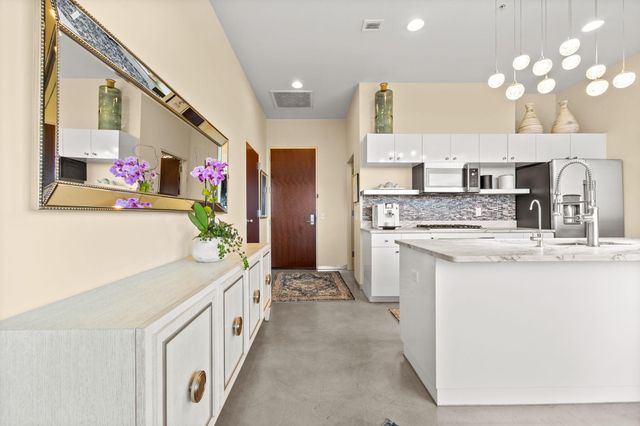 5601 Smetana Drive 918, Minnetonka, MN 55343