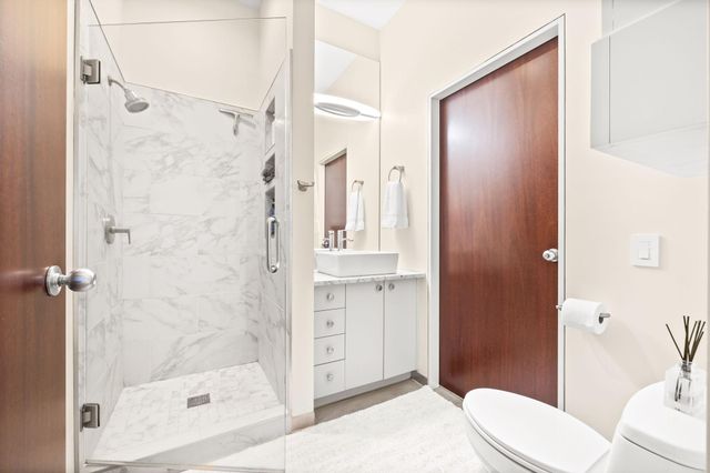 5601 Smetana Drive 918, Minnetonka, MN 55343