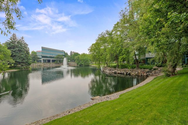 5601 Smetana Drive 918, Minnetonka, MN 55343