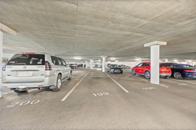 5601 Smetana Drive 918, Minnetonka, MN 55343