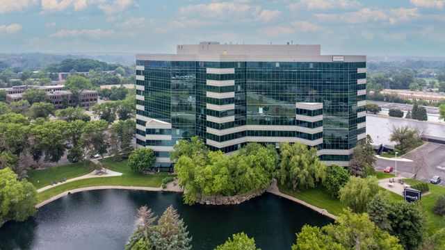 5601 Smetana Drive 918, Minnetonka, MN 55343