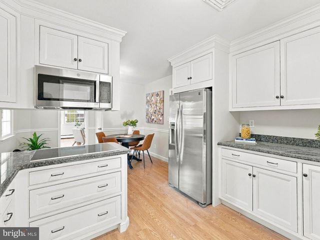 377 N LOCUST AVE, Marlton, NJ 08053