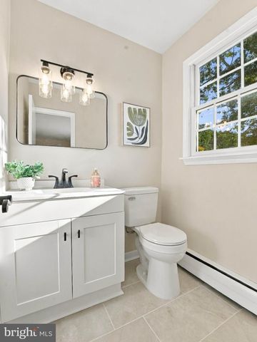 377 N LOCUST AVE, Marlton, NJ 08053