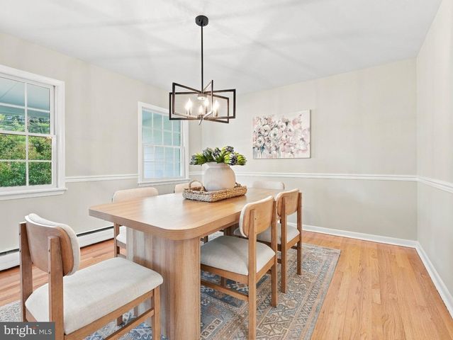 377 N LOCUST AVE, Marlton, NJ 08053