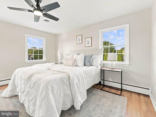 377 N LOCUST AVE, Marlton, NJ 08053