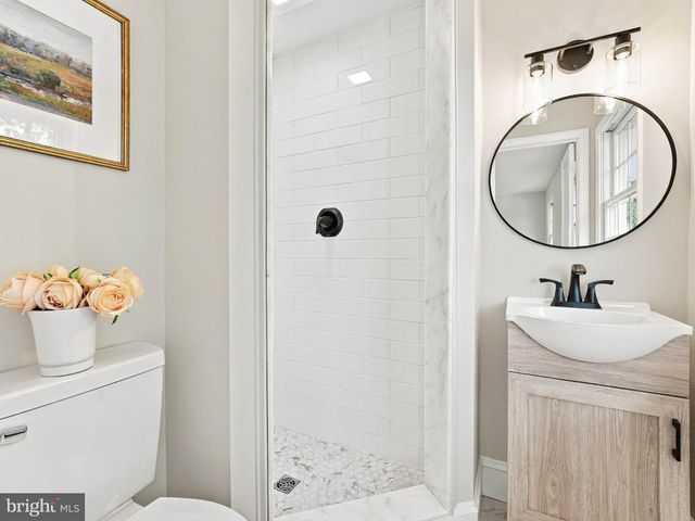 377 N LOCUST AVE, Marlton, NJ 08053