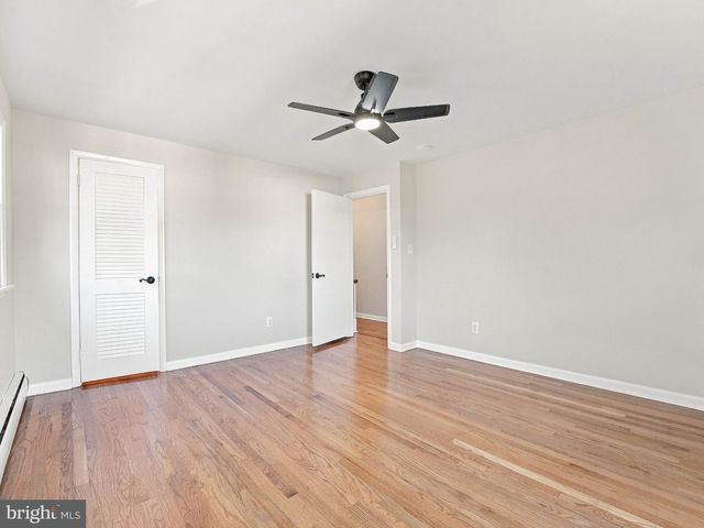 377 N LOCUST AVE, Marlton, NJ 08053