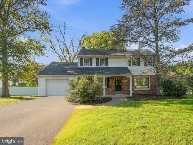 377 N LOCUST AVE, Marlton, NJ 08053
