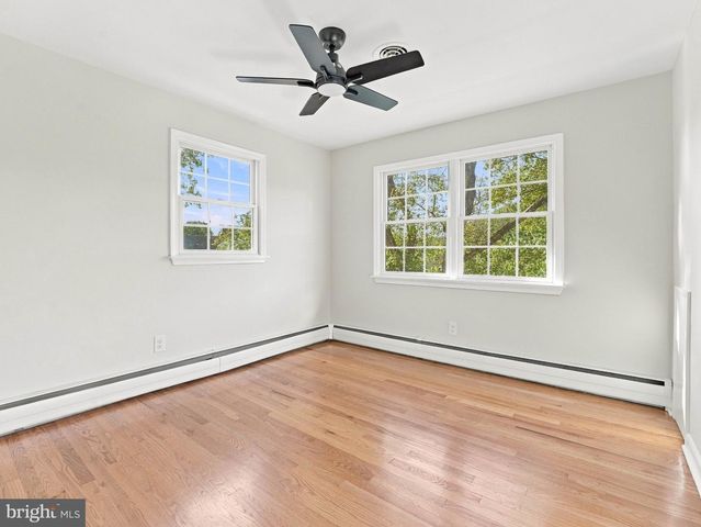 377 N LOCUST AVE, Marlton, NJ 08053