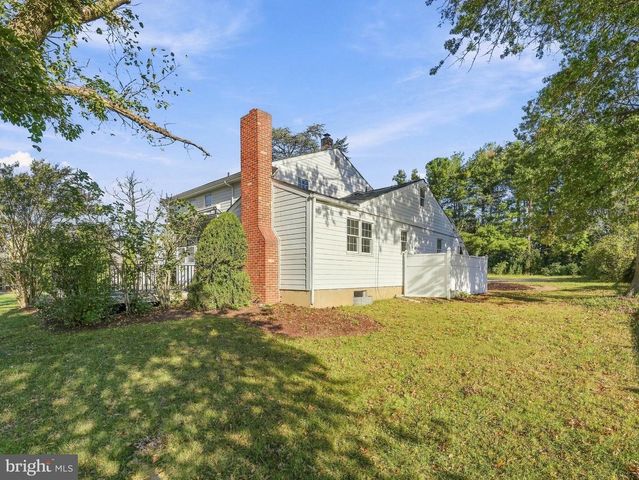 377 N LOCUST AVE, Marlton, NJ 08053
