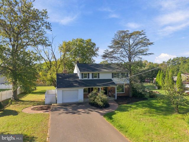 377 N LOCUST AVE, Marlton, NJ 08053