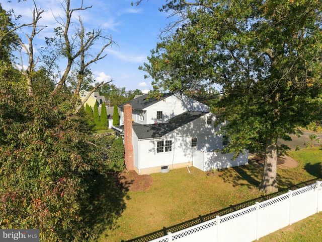 377 N LOCUST AVE, Marlton, NJ 08053