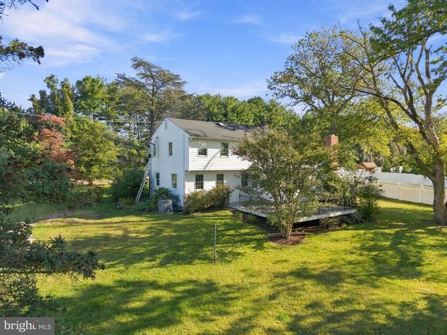 377 N LOCUST AVE, Marlton, NJ 08053